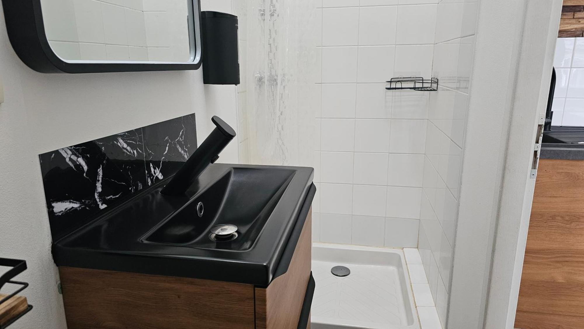 Bed To Rent - Maison Calme Avec Jacuzzi Sous Supplement Bordeaux Eksteriør bilde
